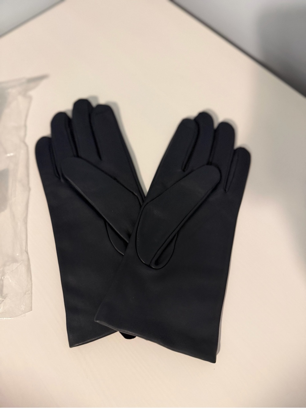 NWT Lands' End Women's Black Leather Lined Gloves Warm